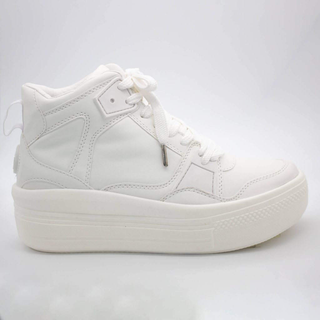 Matisse Footwear Dahlia Boots in White main image 1